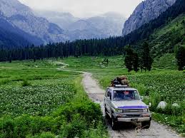 Manali to Leh Jeep Safari Tour
